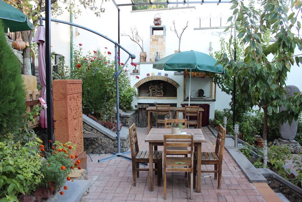 Silk Road Hotel Jerevan Exteriör bild